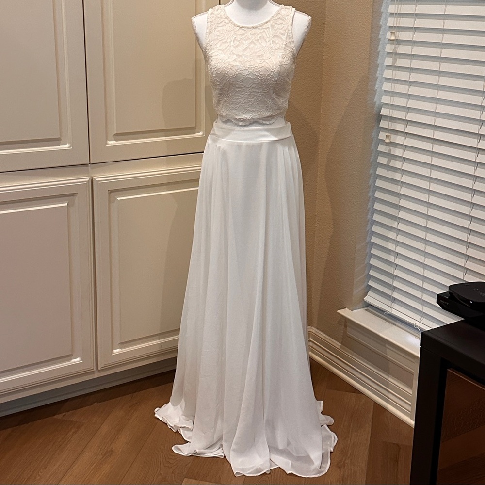 Scalloped lace crop top with chiffon skirt set.